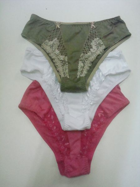 CALÇA CHARMING COM RENDA VÁRIAS CORES